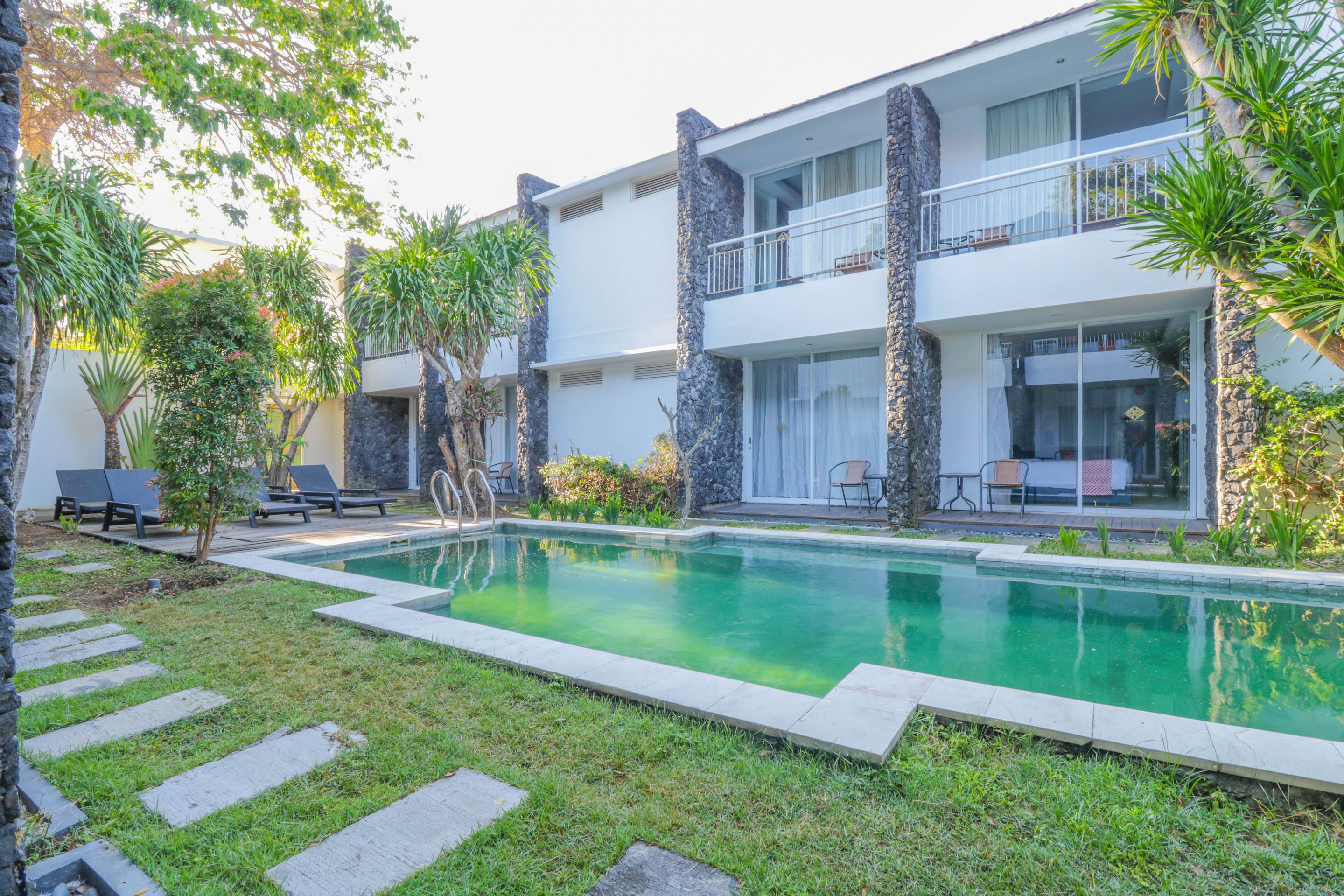 The Kanjeng Suites And Villas Sanur 21/28