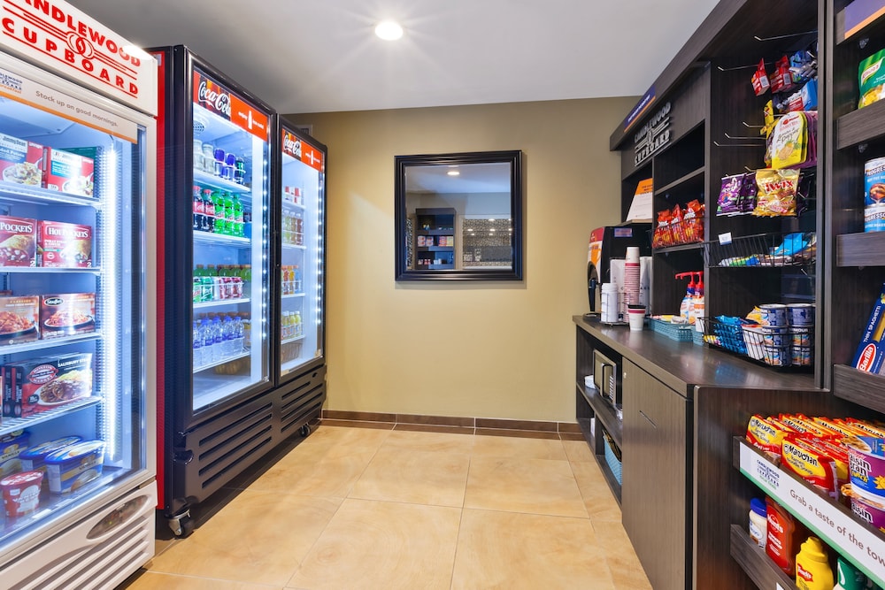 Candlewood Suites Huntersville Lake Norman Area 34/69