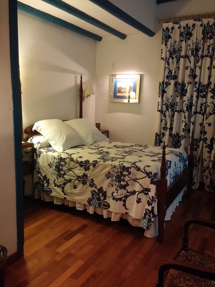 Basic Double Room (Annex), Las Casas De La Juderia Sevilla 9/10