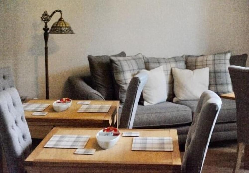 The Huntingdon B&B 25/34