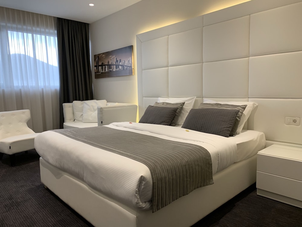 Hotel Leone 10/60