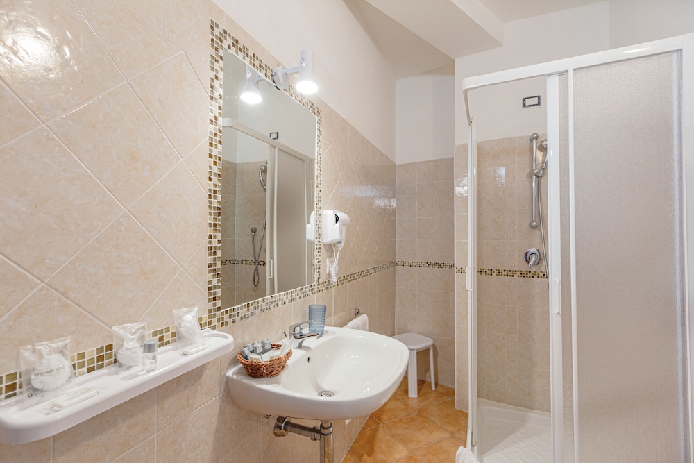 Hotel Villa Piras 48/49