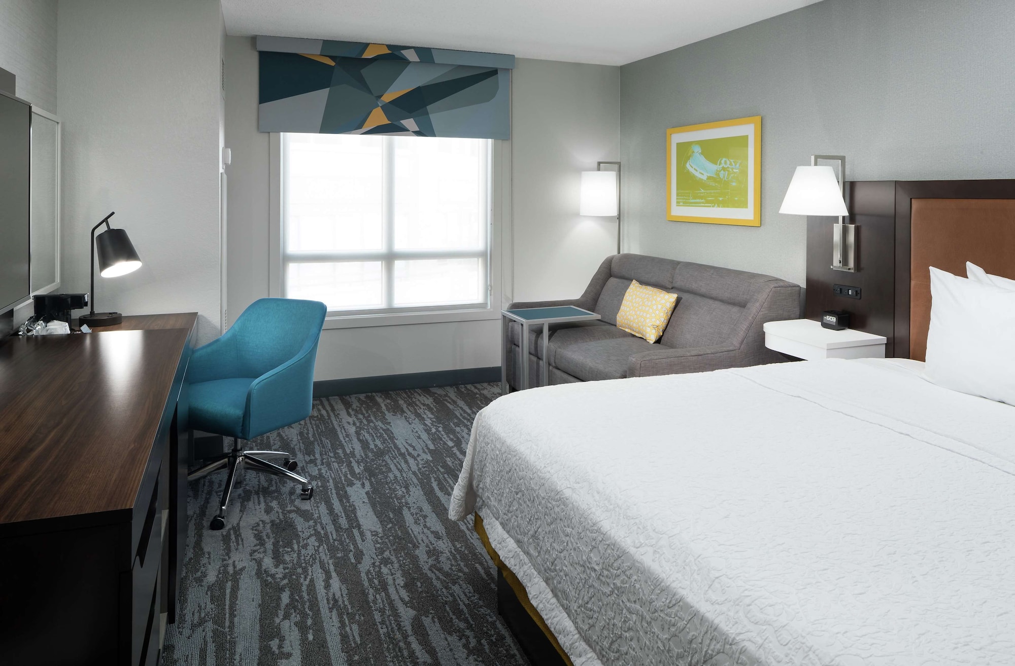ROOM, KING BED, SOFA