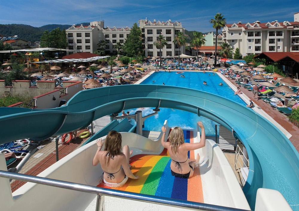 Julian Club Hotel 52/64