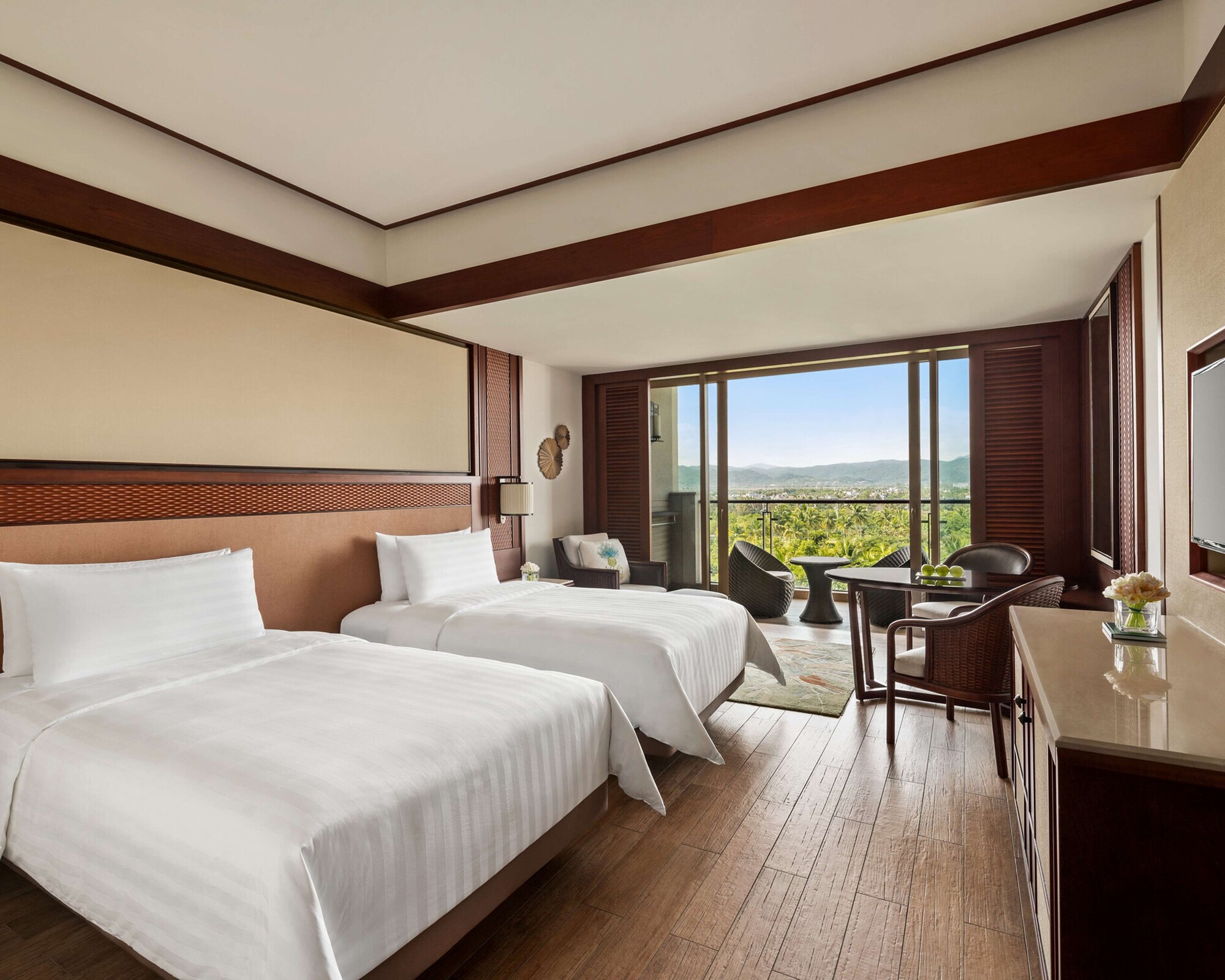 Horizon, Club, Twin Beds