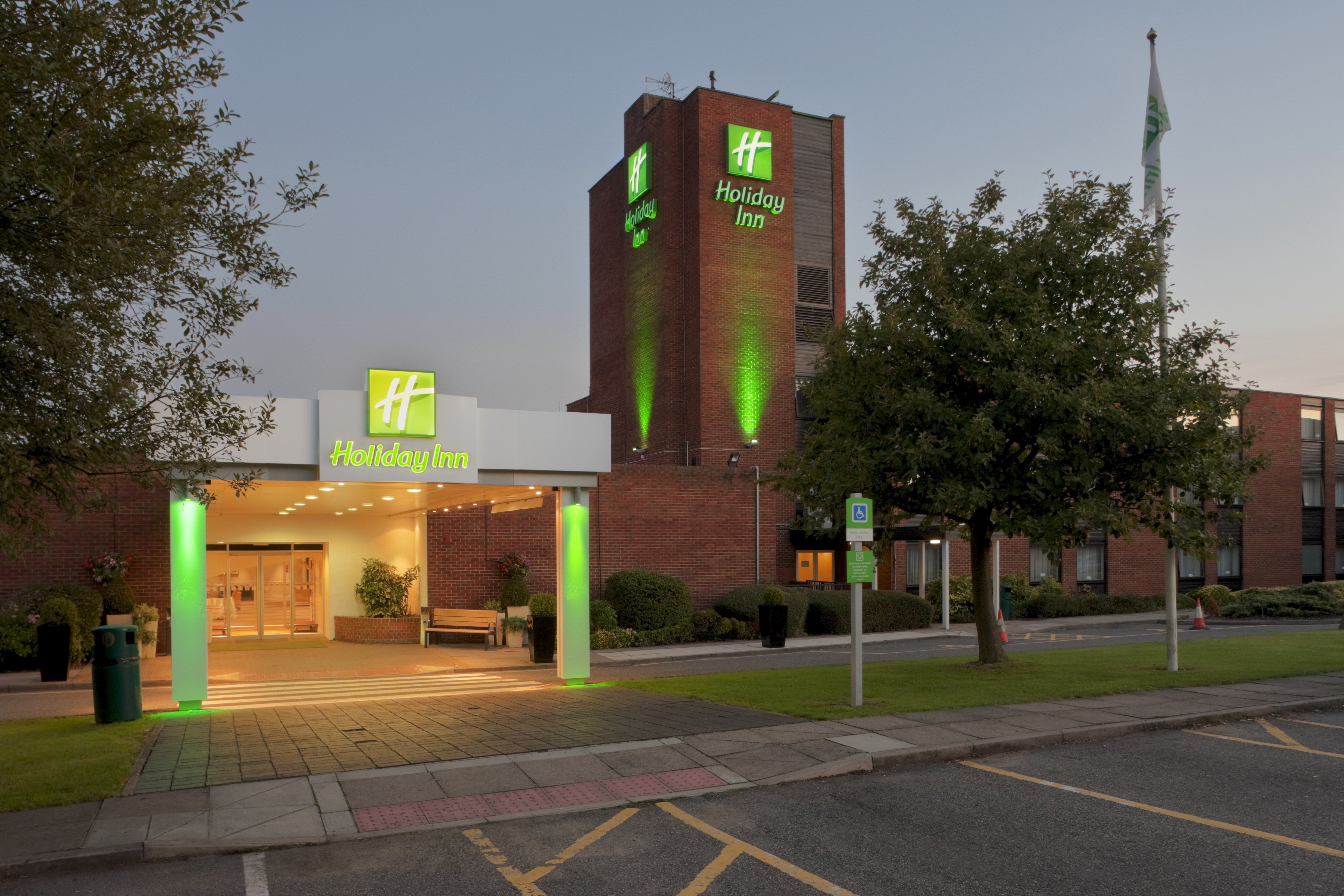 HOLIDAY INN BRENTWOOD M25, JCT 28 70/74