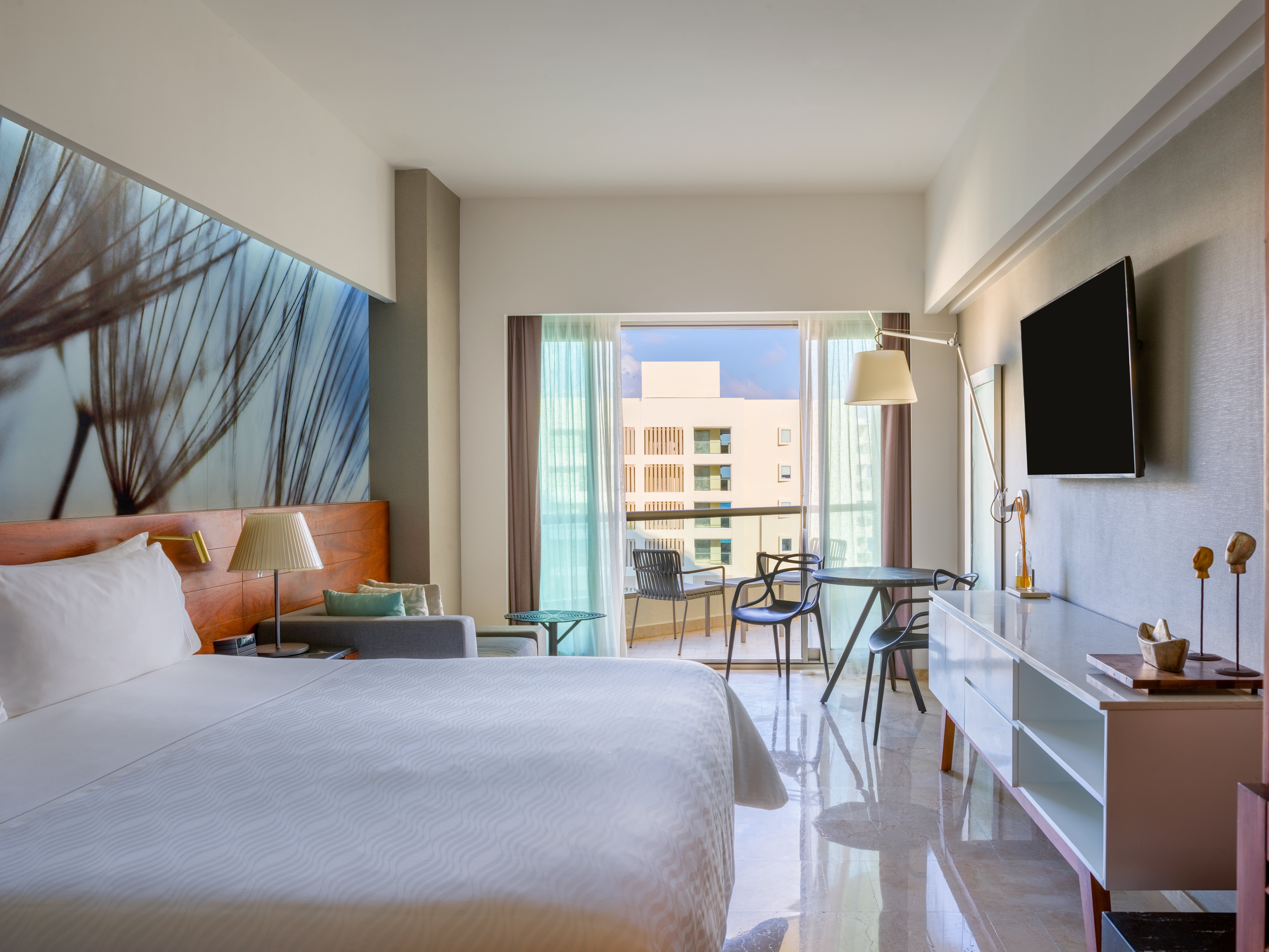 PREMIUM, KING BED, GARDEN VIEW