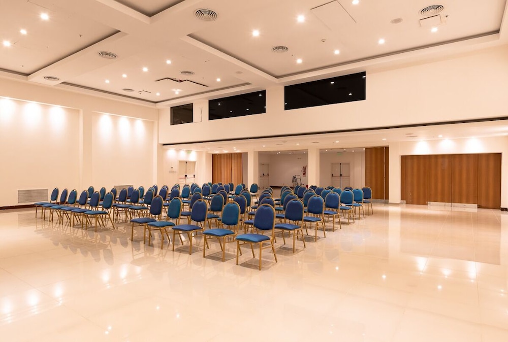 San Miguel Plaza Hotel Golf Spa & Conventions 38/49