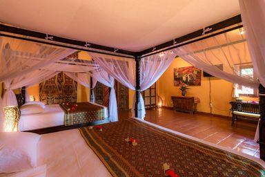 Suite, Villa