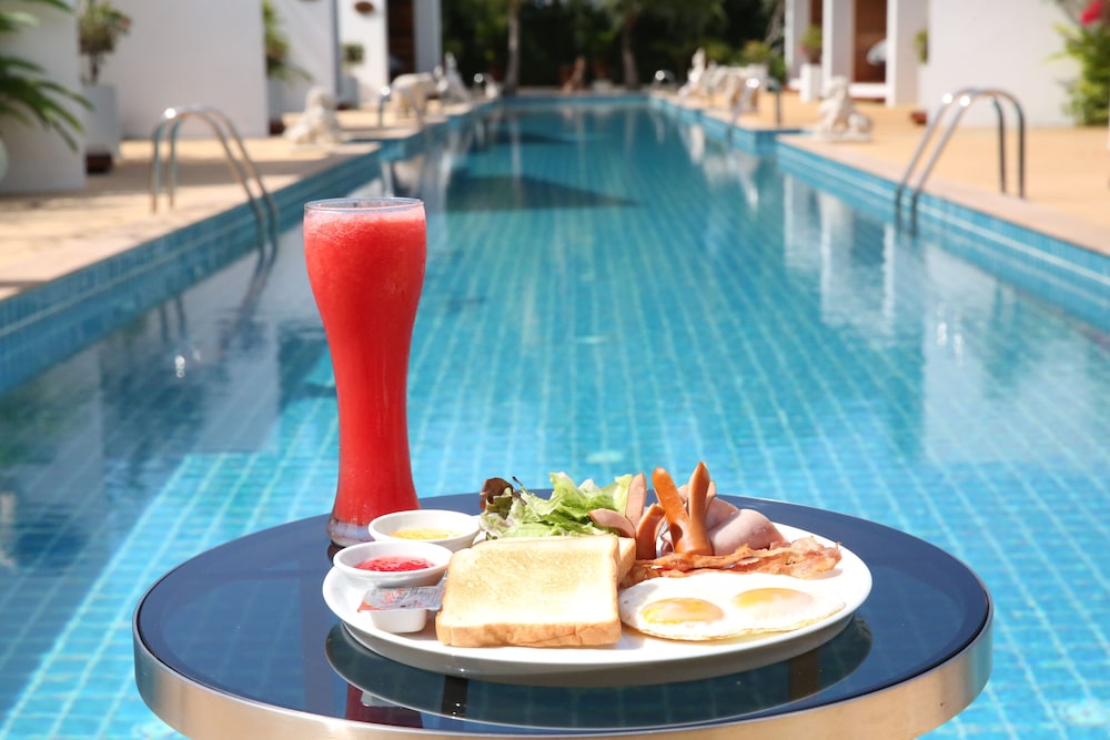 Zee Luxury Boutique Hotel 39/45