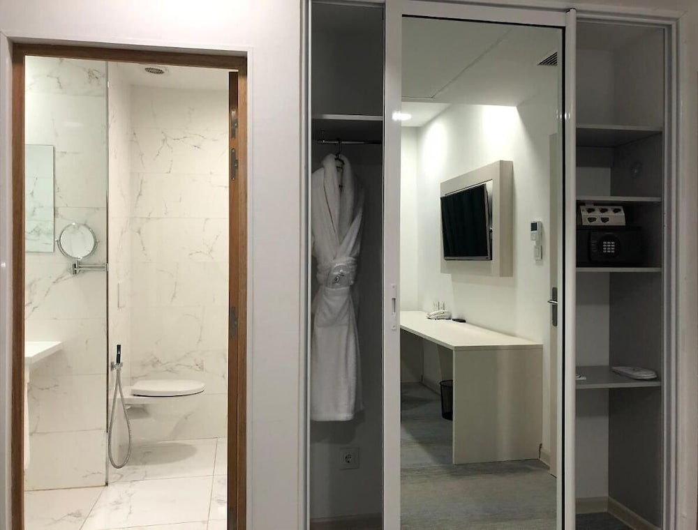 Vendome Khaled Hotel 20/37