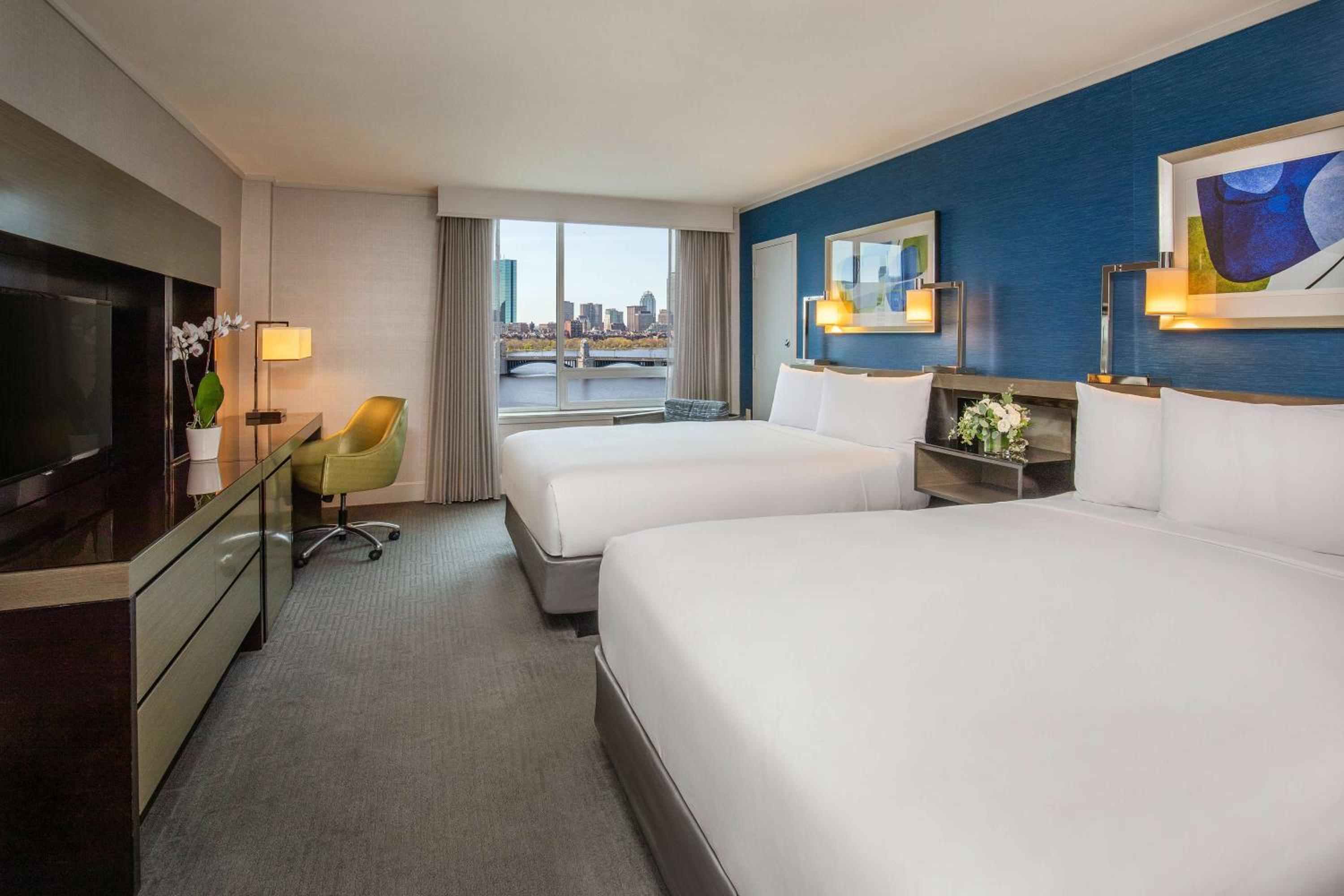 Room, 2 Queen Beds, River View, West Tower, Accessible