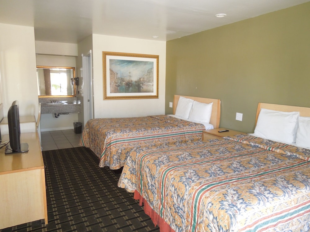 National Inn Garden Grove 22/60