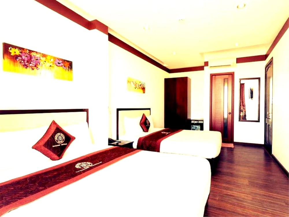 Brown Bean Hotel 11/30