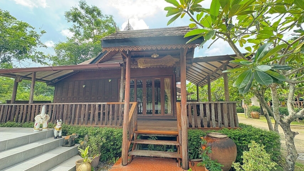 Baan Baitan Resort 6/64