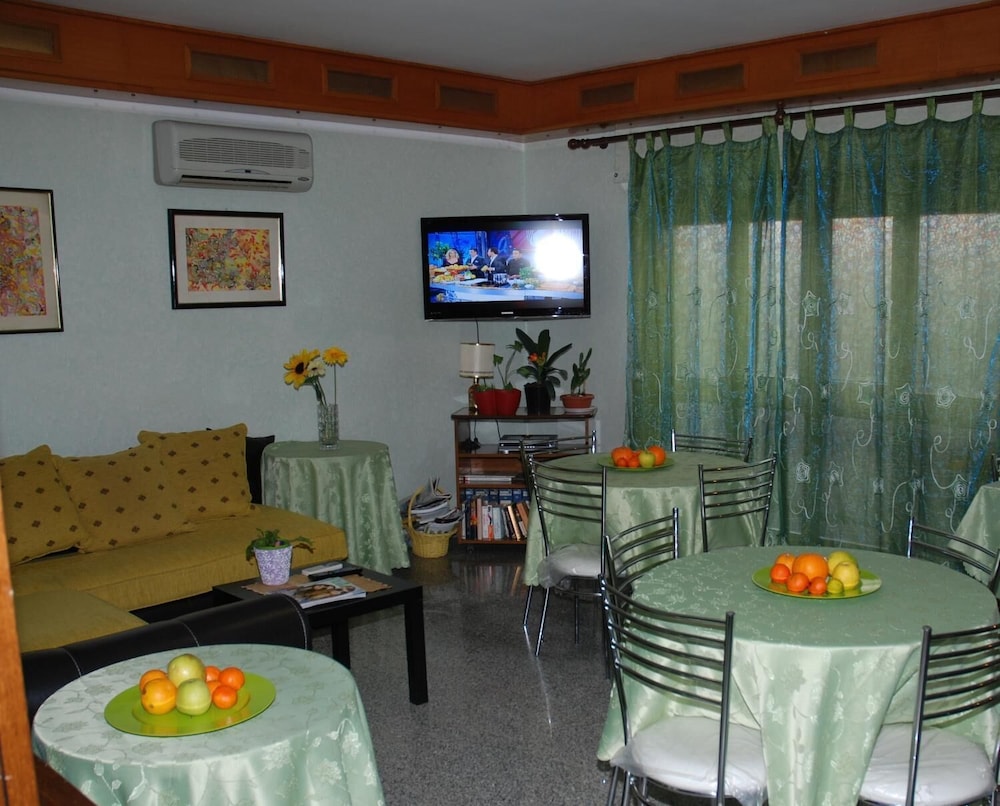 Piccolo Hotel 25/42