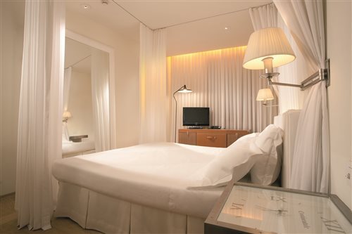 Classic, Double or Twin Bed