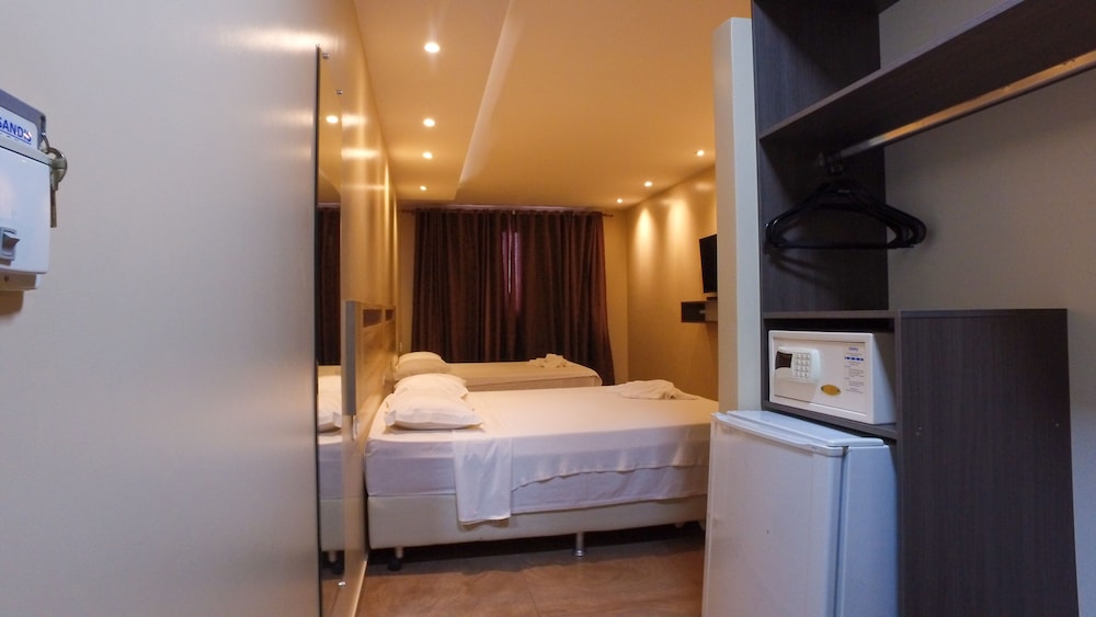 Hotel Sandis 20/37