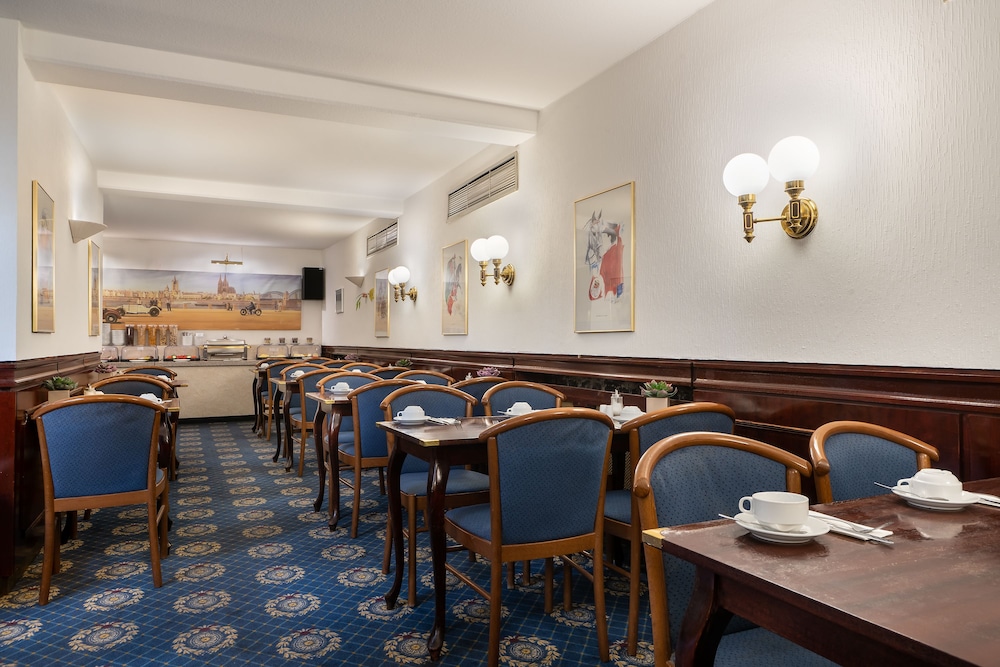 Hotel Leonet 61/71