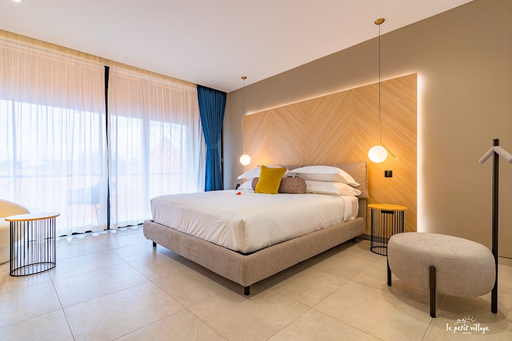 Le Petit Village Hotel 13/50