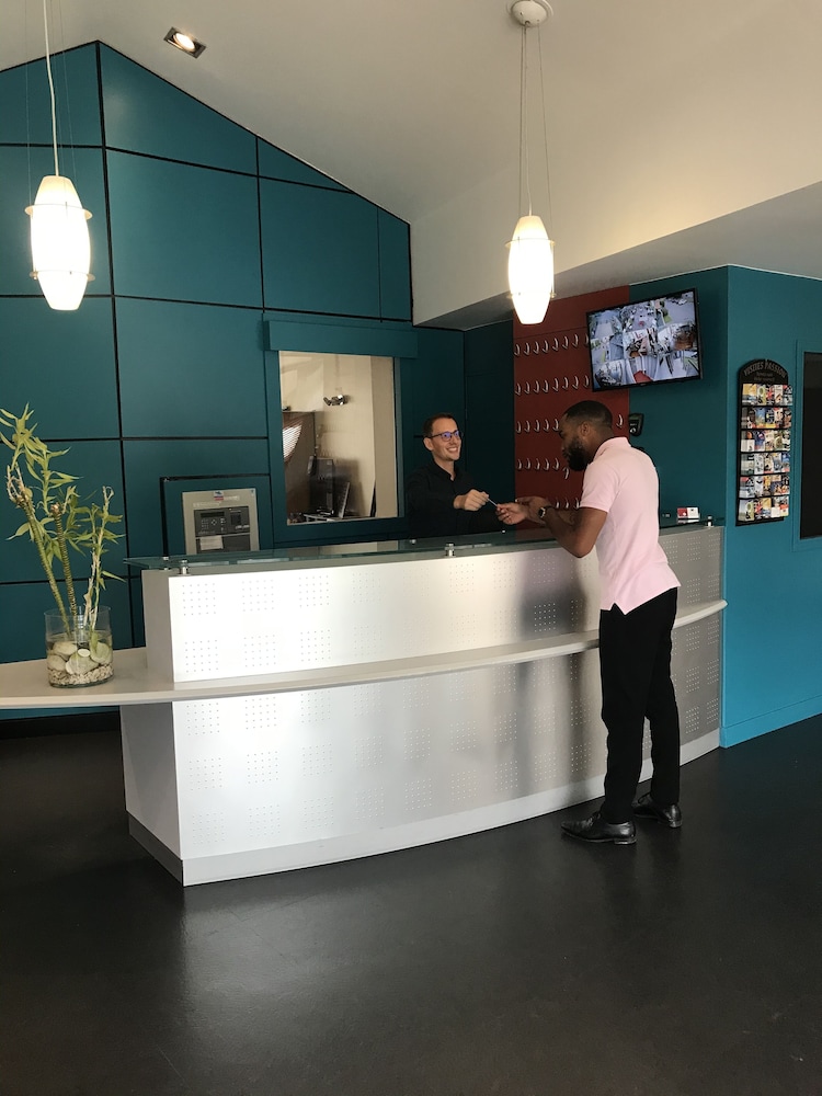 Hotel les Genets 2/50