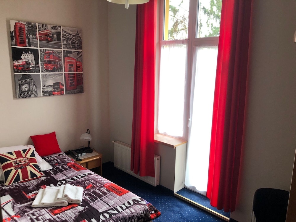 Hotel Bella 17/71