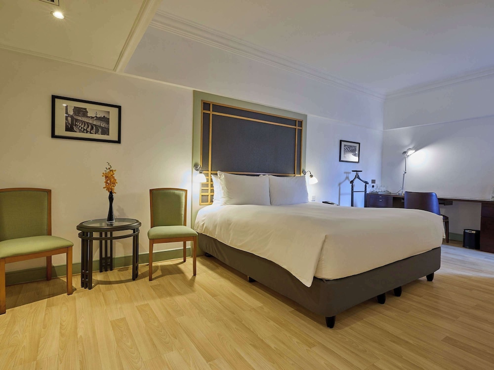 Sofitel Saigon Plaza Hotel 12/50