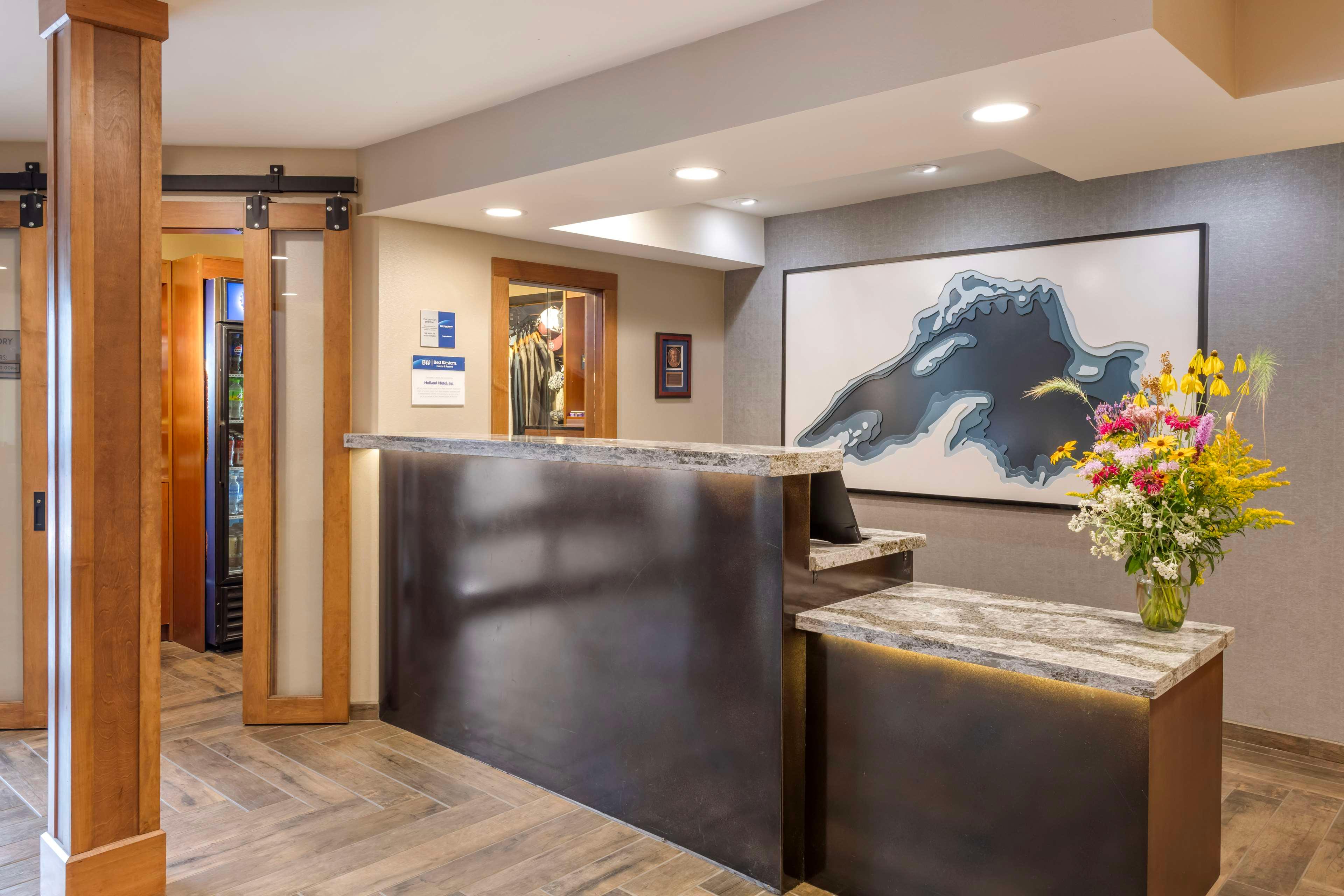 Best Western Plus Superior Inn detail