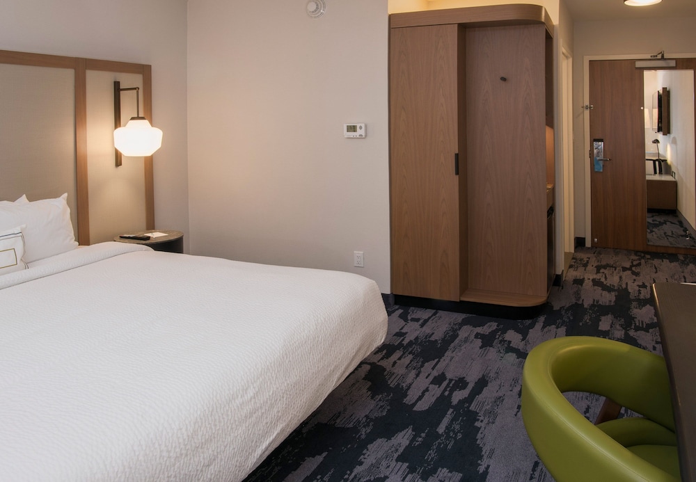 Fairfield Inn and Suites Athens Marriott 15/46