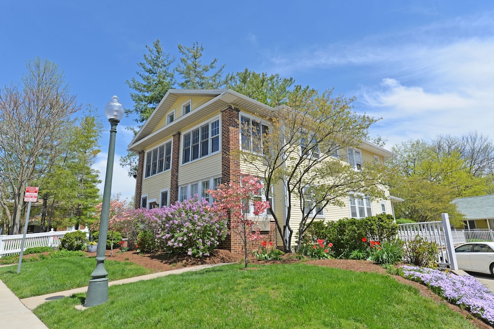 Grant Street Inn 48/49