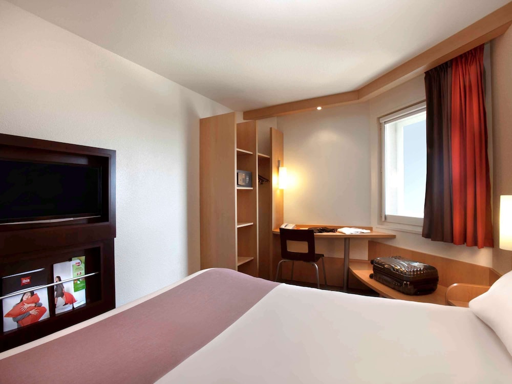 Ibis Nice Aeroport Promenade Hotel 9/72