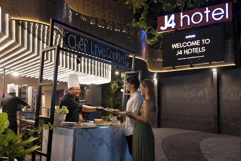 J4 Hotels Legian 8/66