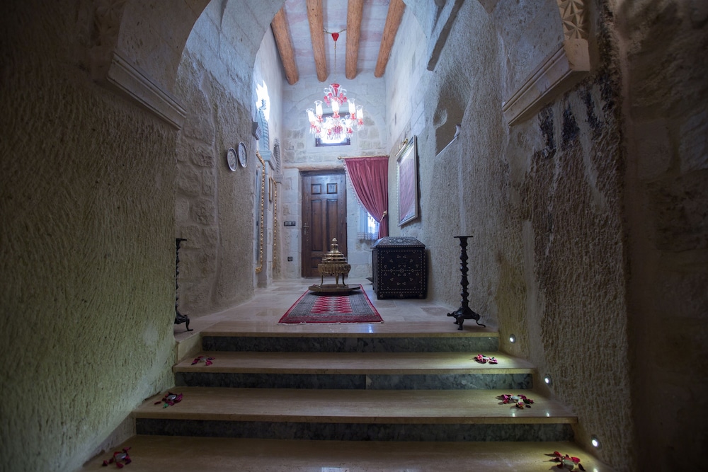 Elika Cave Suites Cappadocia, Curio Collection by Hilton 25/80