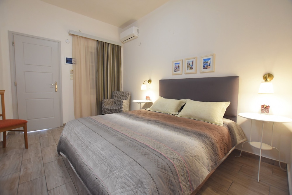 Rodakas Hotel 14/50