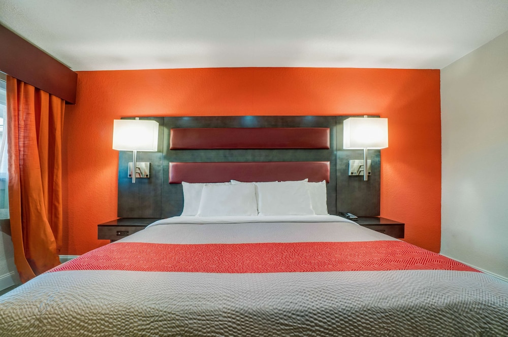 Motel6 Bellville, OH - Mid-Ohio 27/49