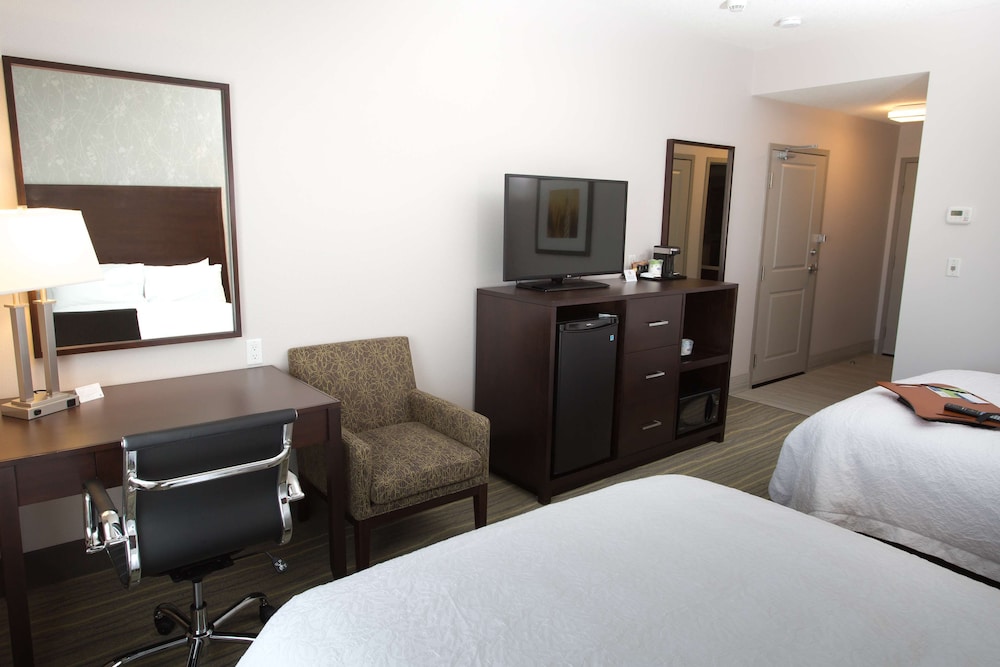 Hampton Inn By Hilton Lloydminster 9/49