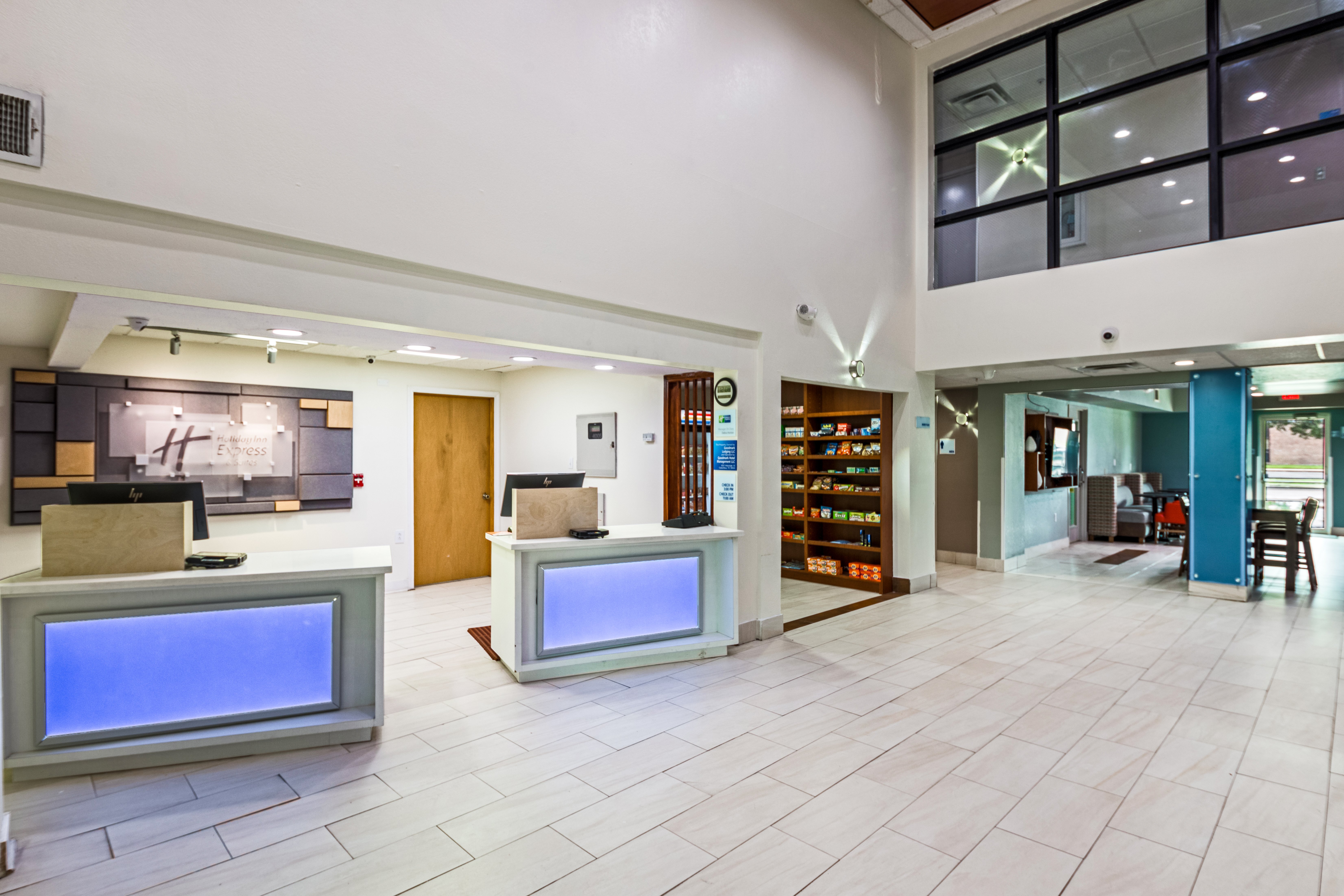 Holiday Inn Express Hotel Suites Columbus 3/24