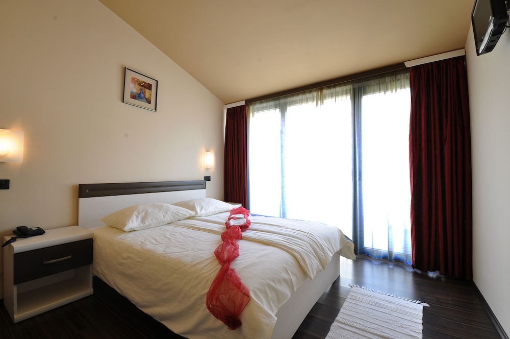 Hotel Fontana 17/65
