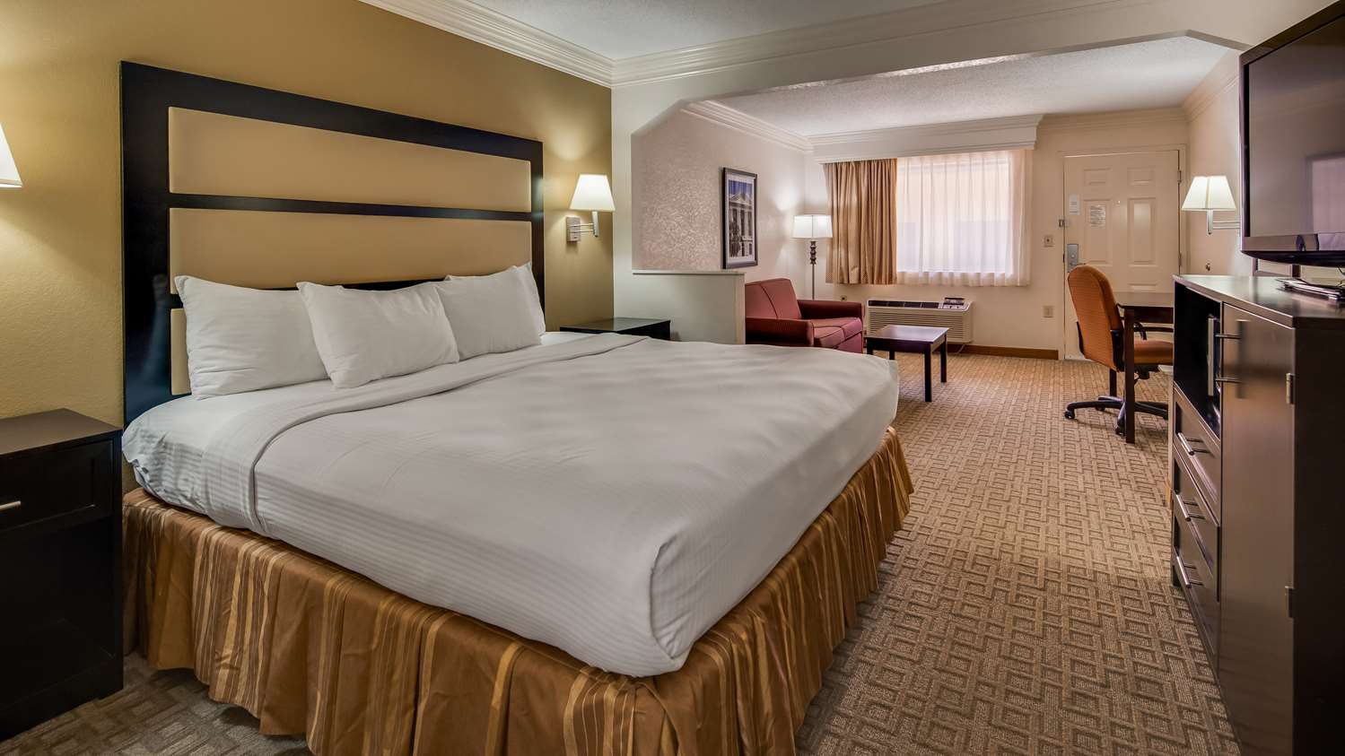 Suite, King Bed
