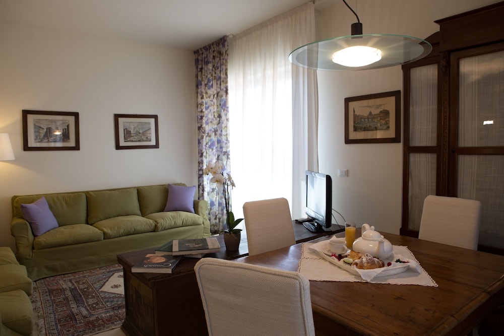 Marbela Residence 44/84