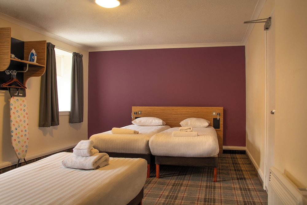 Britannia Edinburgh Hotel 9/57