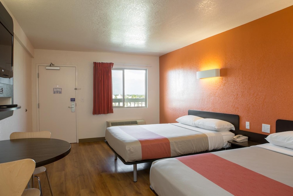 Motel6 Cutler Bay, FL - Miami 29/65