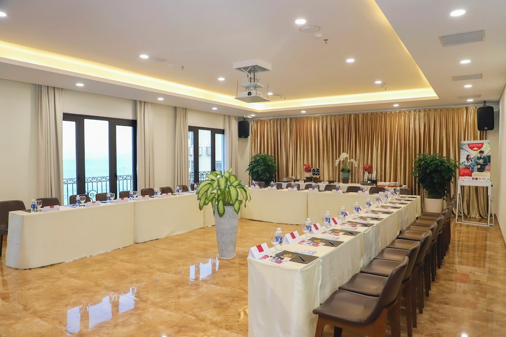 Golden Lotus Hotel Da Nang 38/50