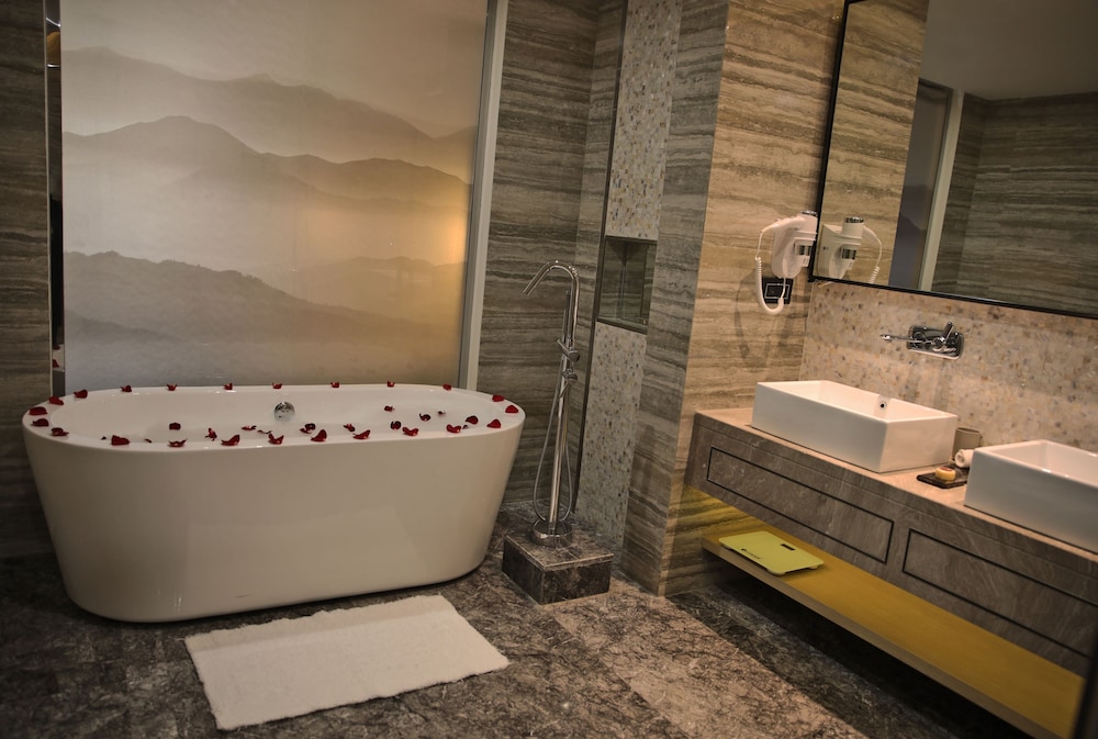 فندق بريرا اليرموك(Braira Al Yarmouk Hotel) 48/50