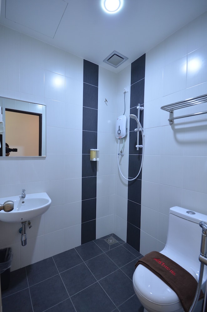 Ast Hotel 55/56