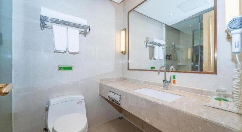 Vienna Hotel (Guangzhou Panyu Plaza) 58/58