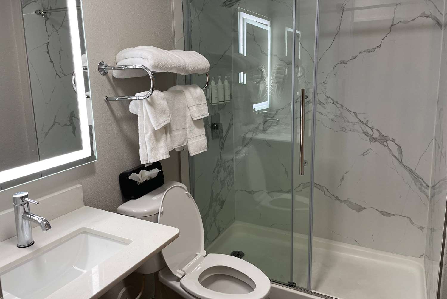 Microtel Inn Suites By Wyndham Newport News Airport 24/26
