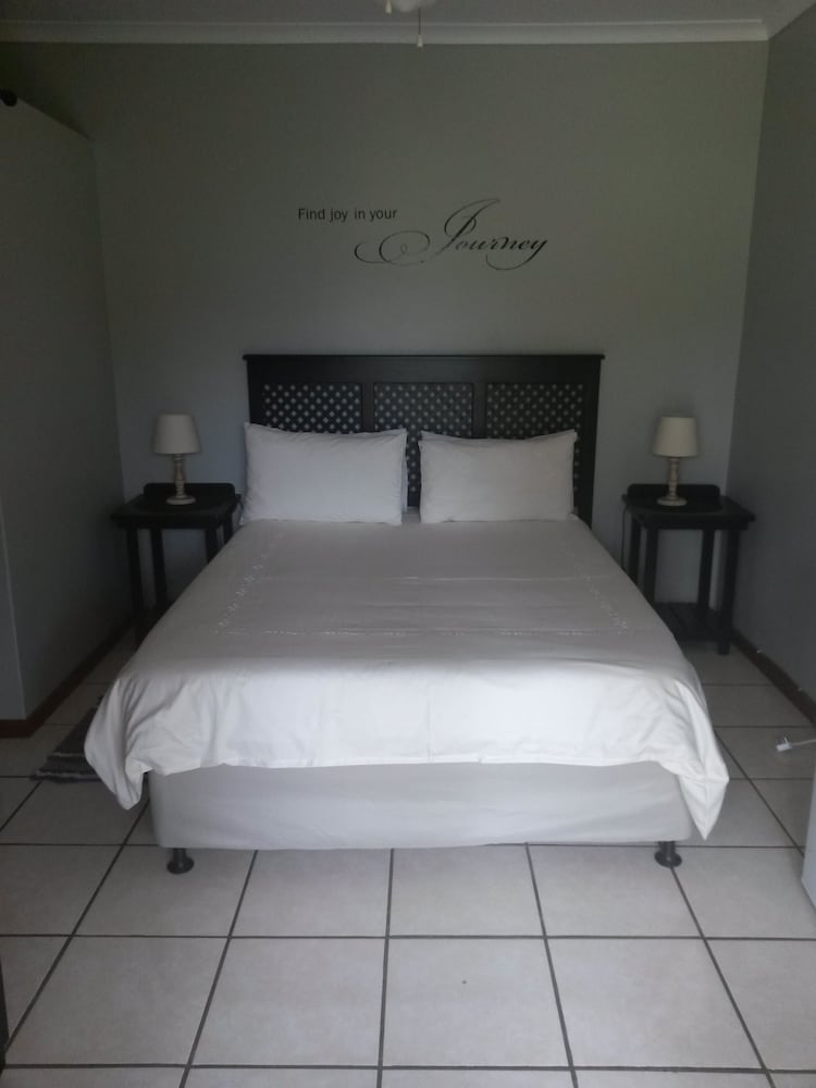 African Sun Guest House 12/36