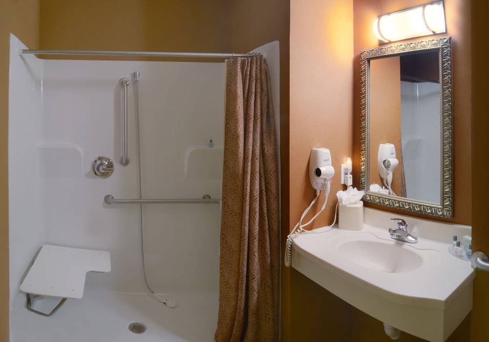 Parke Regency Hotel & Conf Ctr 7/32