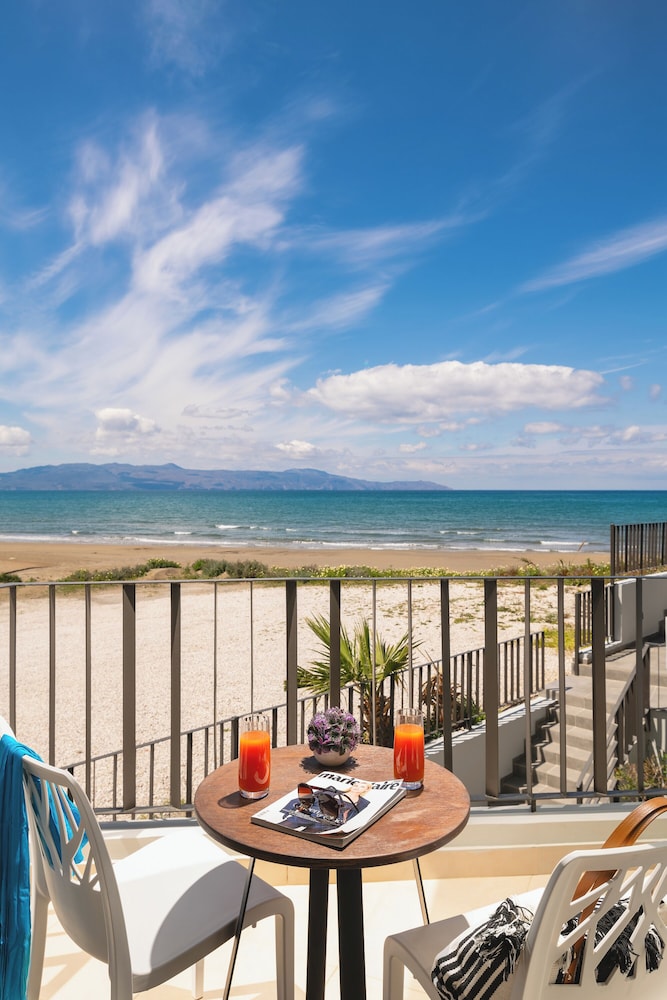 Elia Agia Marina Hotel 67/77
